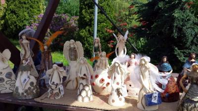 Ceramiczne anioły Marzeny Olszyńskiej